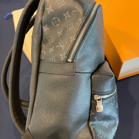 Louis Vuitton Discovery Backpack PM - Picture 8 of 8